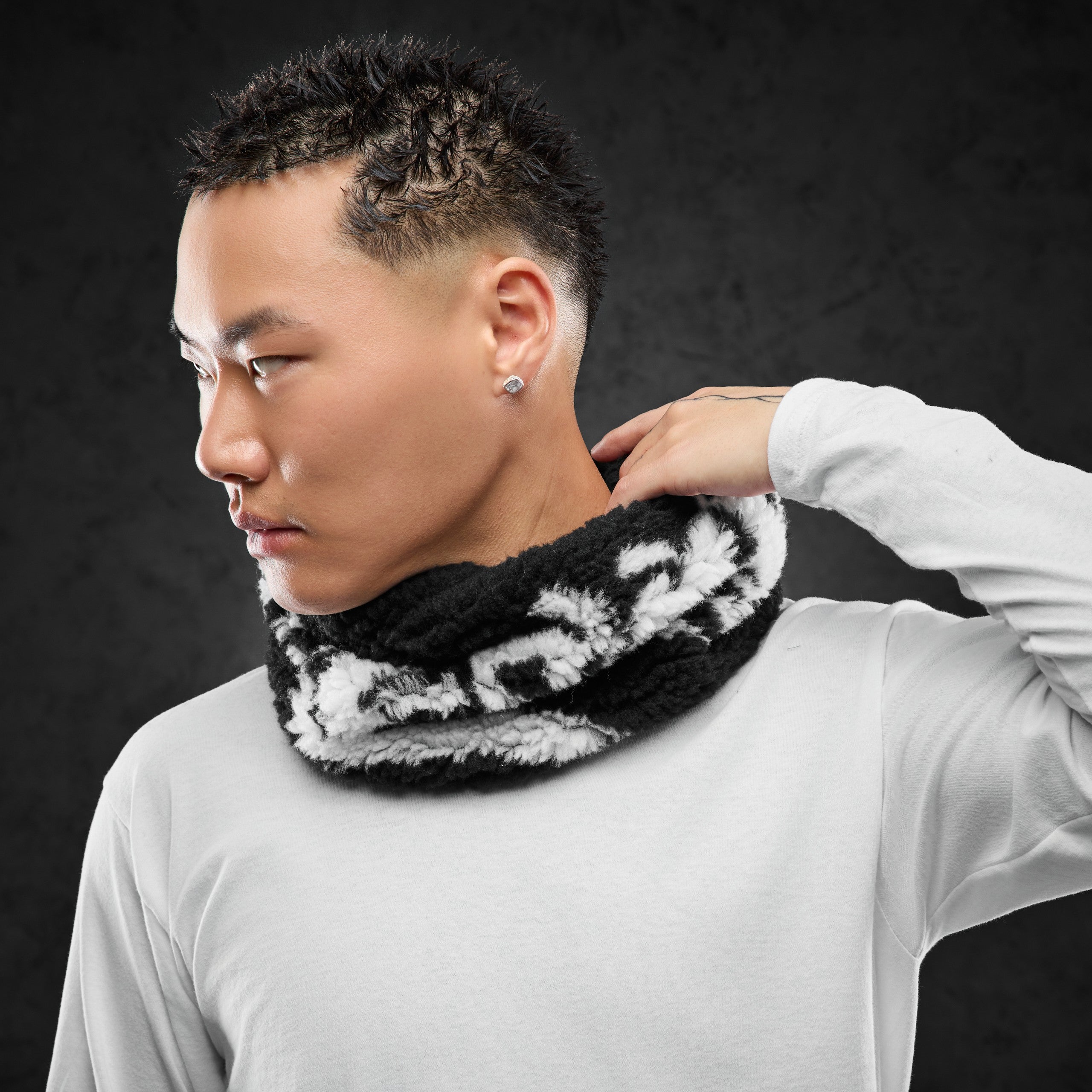 Eternal God Chinese Letter EG Loop Fleece Schal 434131