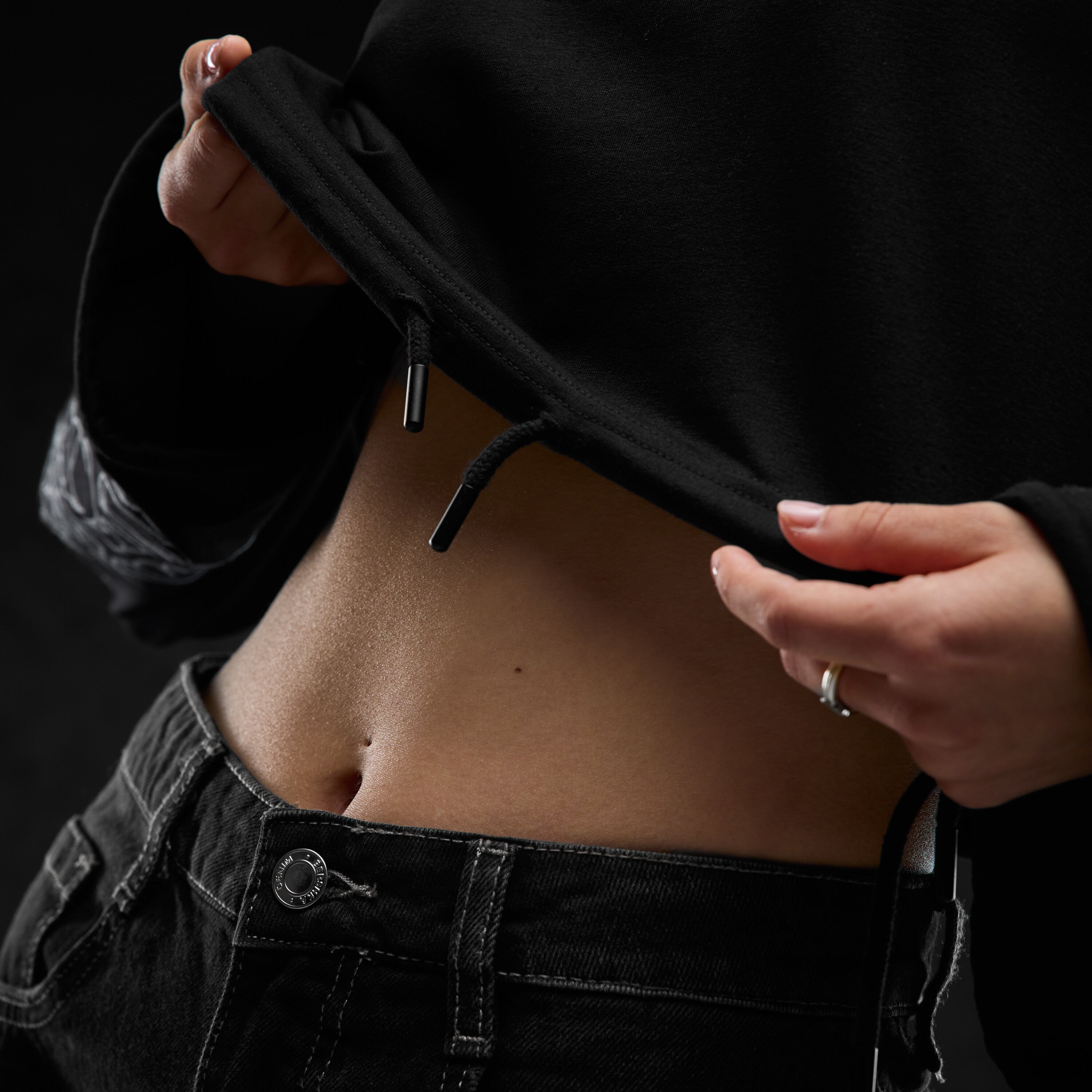 Eternal God Myna Cropped Longsleeve 372176